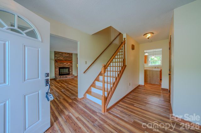 10 Arrow Place, Asheville, NC 28805