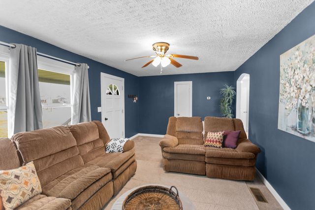 12635 Old Tullahoma Rd, Tullahoma, TN 37388