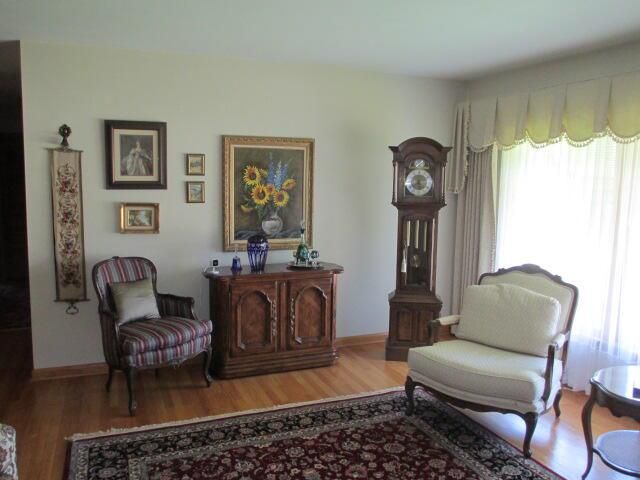 5154 Maplewood DRIVE, Greendale, WI 53129