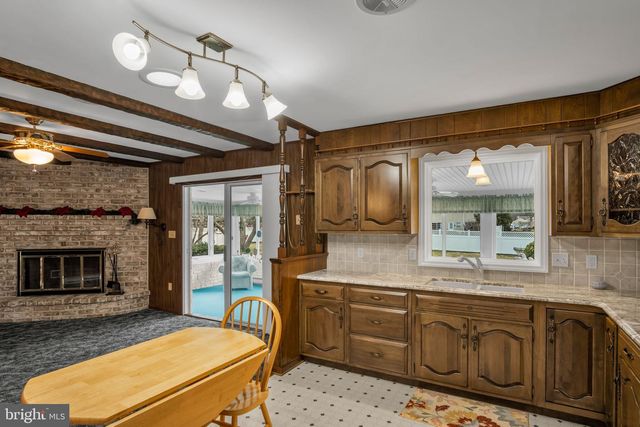 705 SUTTON DR, Carlisle, PA 17013