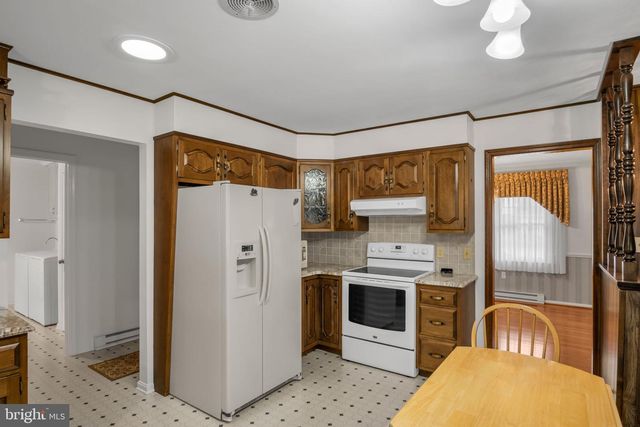 705 SUTTON DR, Carlisle, PA 17013