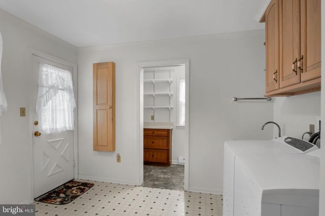 705 SUTTON DR, Carlisle, PA 17013