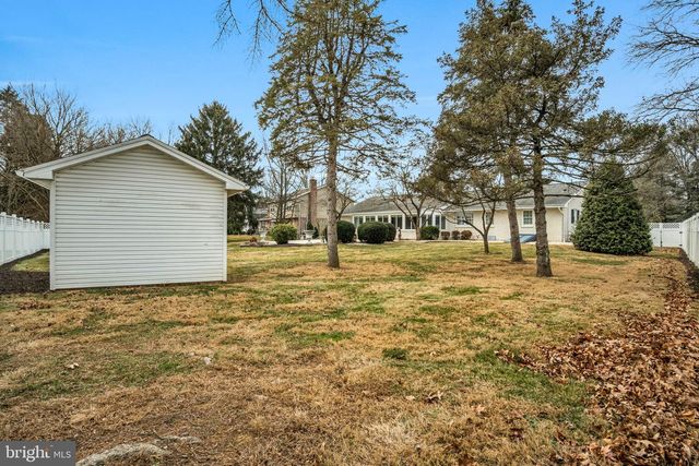 705 SUTTON DR, Carlisle, PA 17013