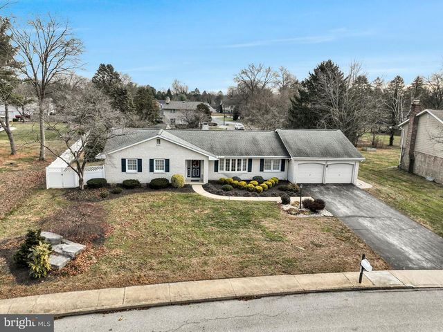 705 SUTTON DR, Carlisle, PA 17013