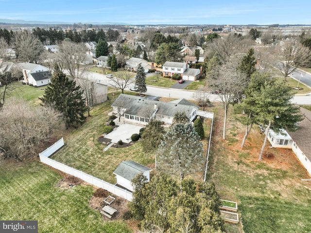 705 SUTTON DR, Carlisle, PA 17013