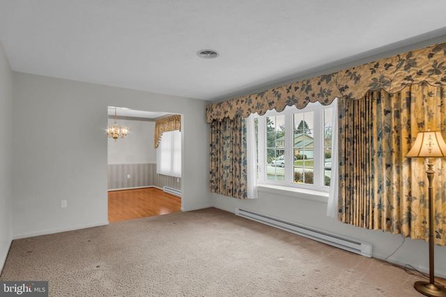 705 SUTTON DR, Carlisle, PA 17013