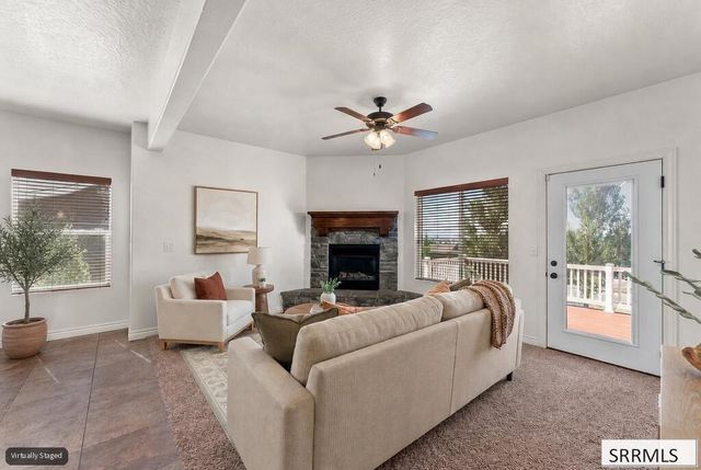 6315 Chartwell Gardens, Ammon, ID 83406