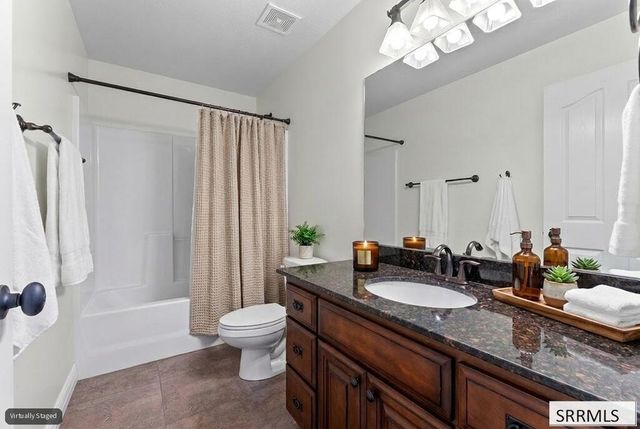 6315 Chartwell Gardens, Ammon, ID 83406