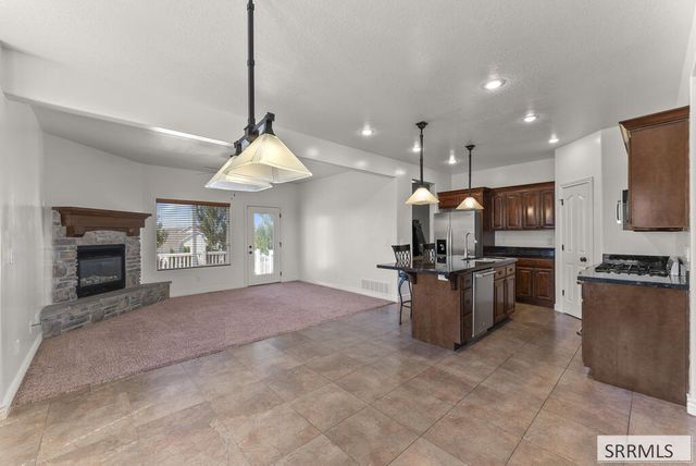 6315 Chartwell Gardens, Ammon, ID 83406