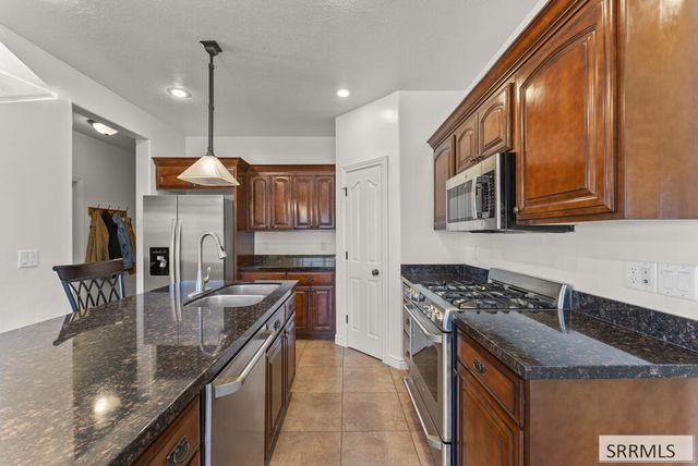 6315 Chartwell Gardens, Ammon, ID 83406