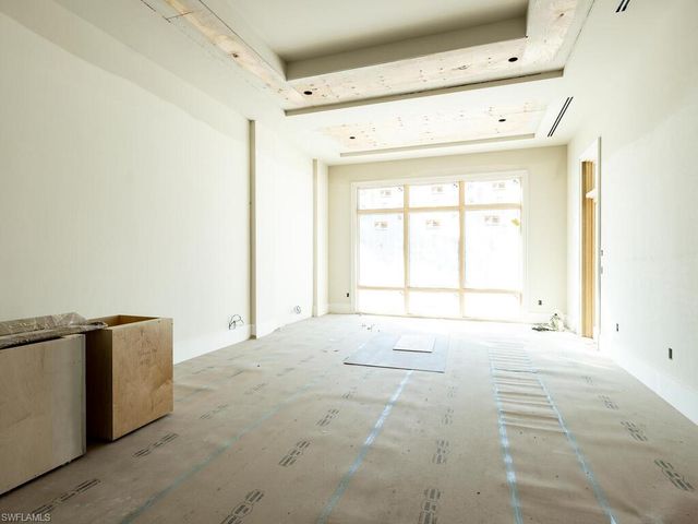 6580 Bottlebrush LN, Naples, FL 34109