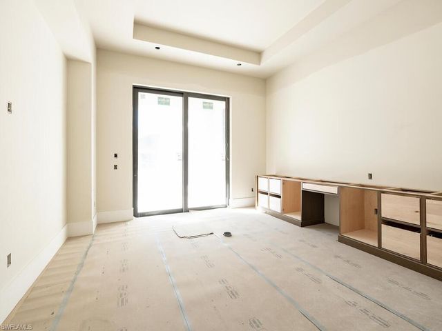 6580 Bottlebrush LN, Naples, FL 34109