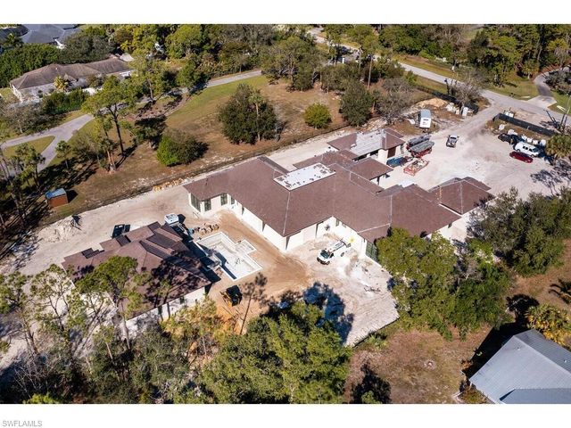 6580 Bottlebrush LN, Naples, FL 34109