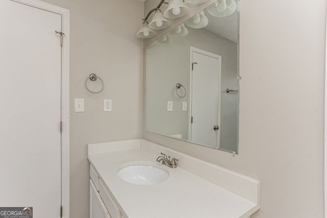 10442 Tara Pointe Drive, Jonesboro, GA 30238