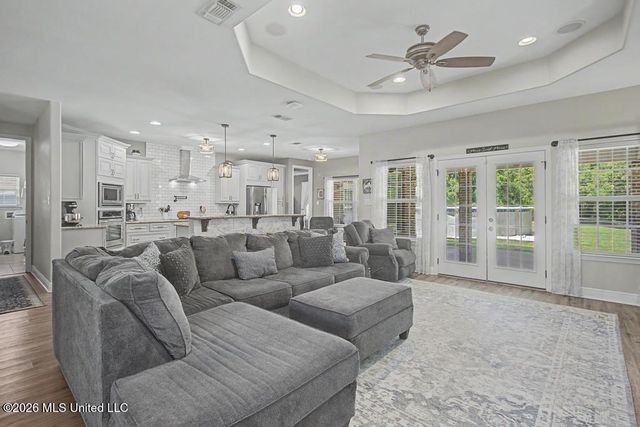 10165 Daisy Vestry Road, Biloxi, MS 39532