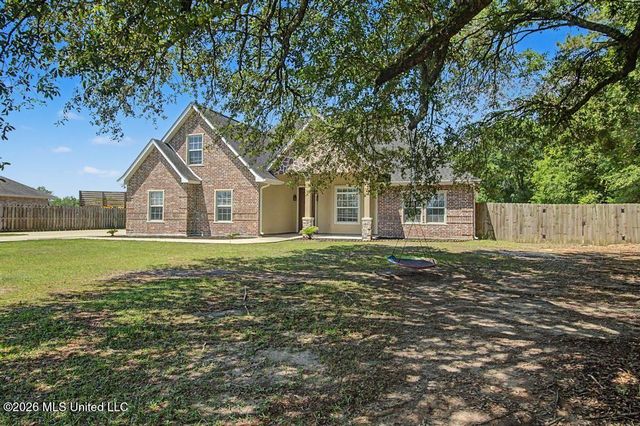 10165 Daisy Vestry Road, Biloxi, MS 39532