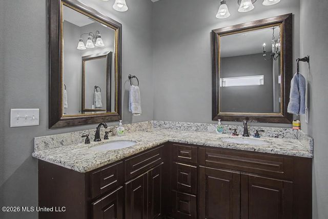 10165 Daisy Vestry Road, Biloxi, MS 39532