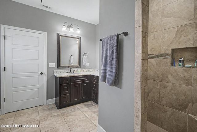 10165 Daisy Vestry Road, Biloxi, MS 39532