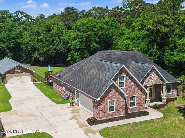 10165 Daisy Vestry Road, Biloxi, MS 39532