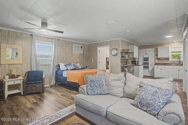 10165 Daisy Vestry Road, Biloxi, MS 39532