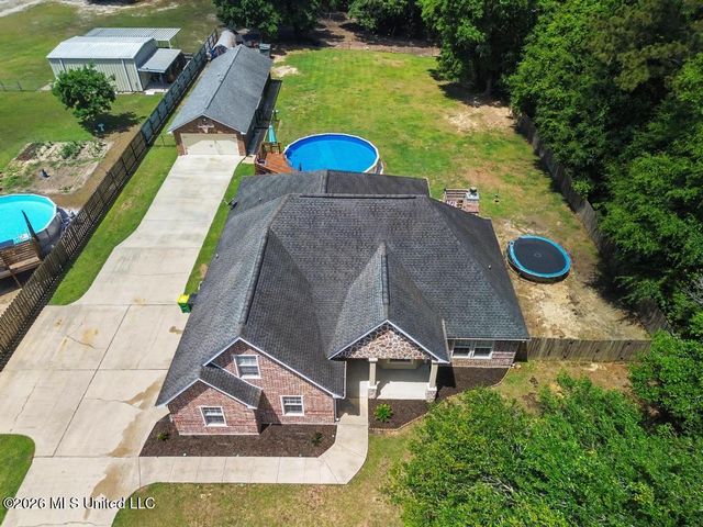 10165 Daisy Vestry Road, Biloxi, MS 39532