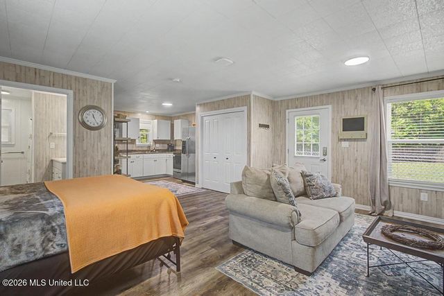 10165 Daisy Vestry Road, Biloxi, MS 39532
