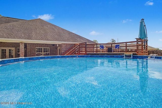 10165 Daisy Vestry Road, Biloxi, MS 39532