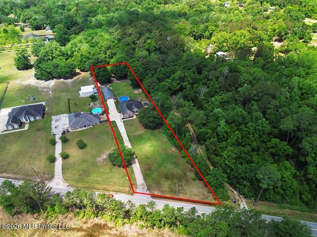 10165 Daisy Vestry Road, Biloxi, MS 39532