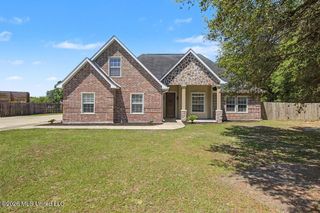 10165 Daisy Vestry Road, Biloxi, MS 39532