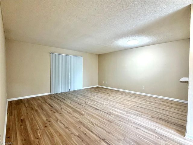 938 S Ridge Court 146, Winston-salem, NC 27107