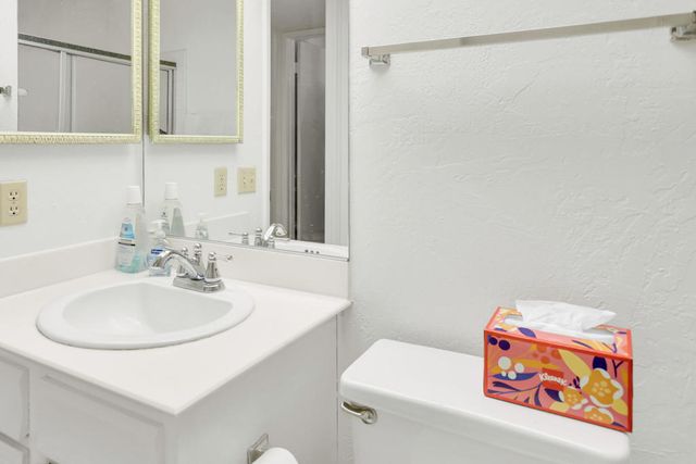 1050 E Ramon Road 64, Palm Springs, CA 92264