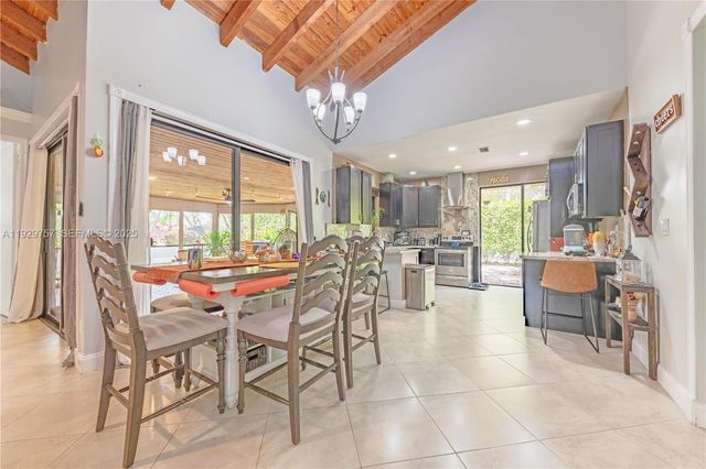 8097 Royal Palm Cir, Tamarac, FL 33321