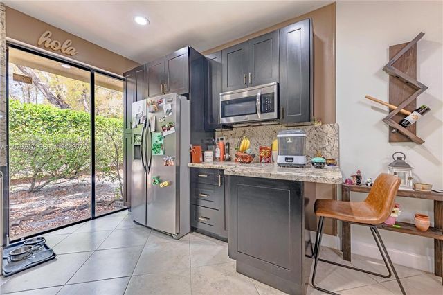 8097 Royal Palm Cir, Tamarac, FL 33321