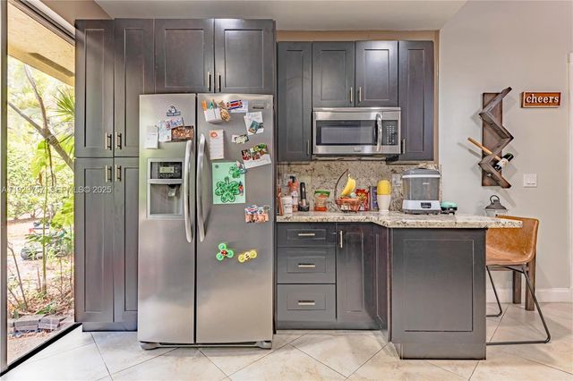 8097 Royal Palm Cir, Tamarac, FL 33321