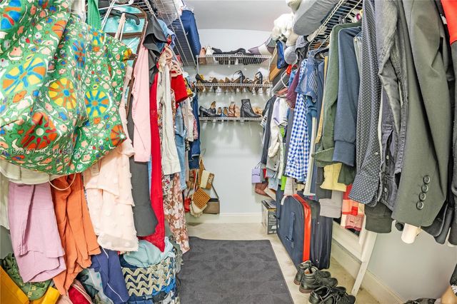 8097 Royal Palm Cir, Tamarac, FL 33321