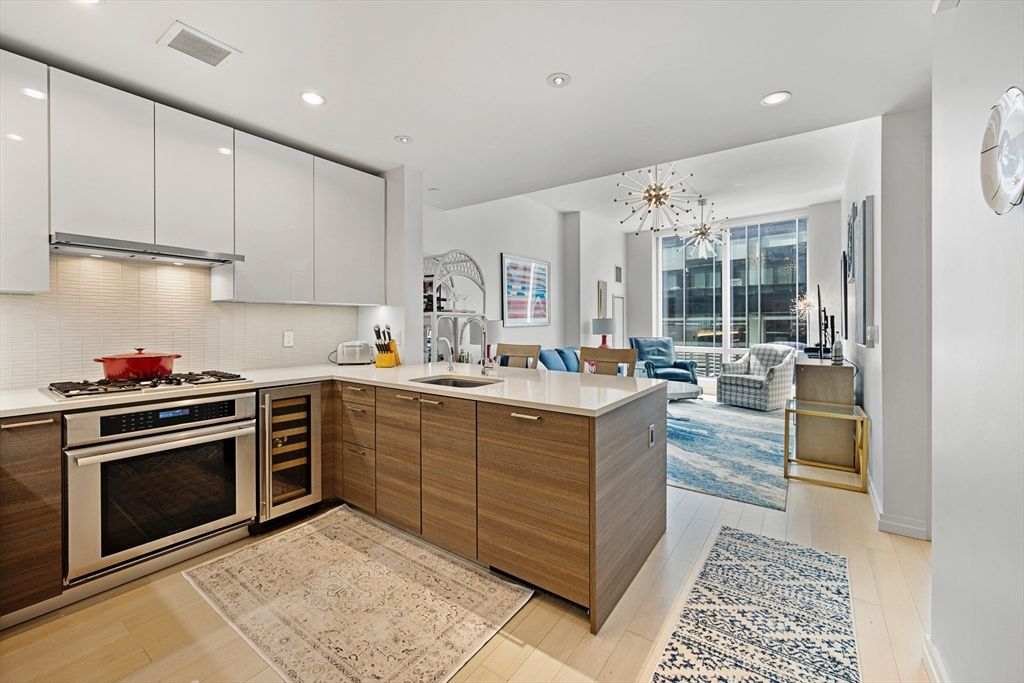 1 Franklin St 1002, Boston, MA 02110