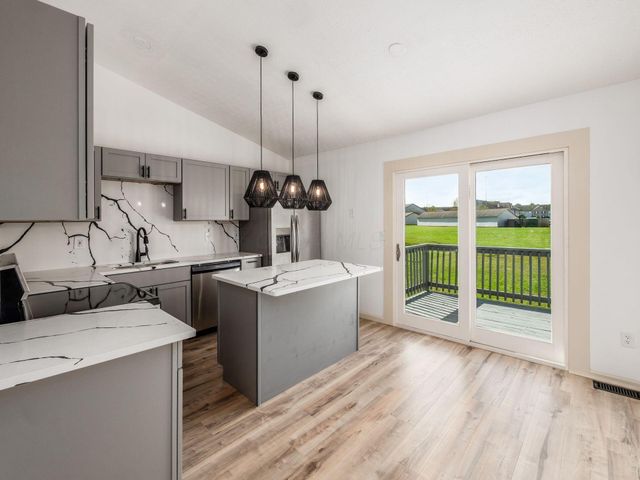 4655 Parkwick Drive, Columbus, OH 43228