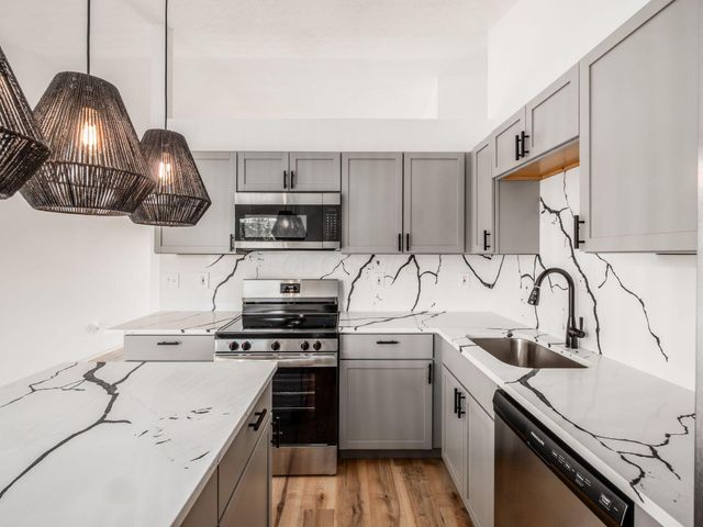 4655 Parkwick Drive, Columbus, OH 43228