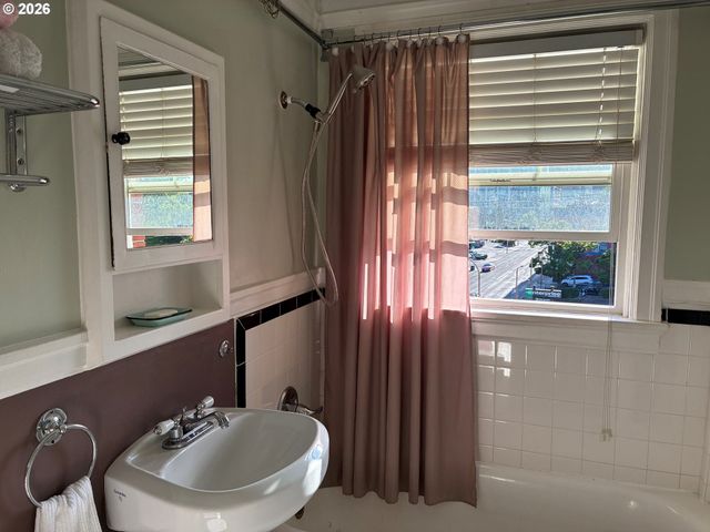 20 Nw 16TH Ave 407, Portland, OR 97209