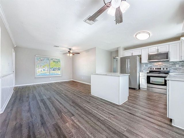 7401 16TH ST N, St Petersburg, FL 33702