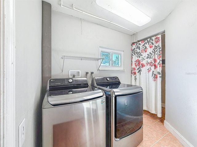 7401 16TH ST N, St Petersburg, FL 33702