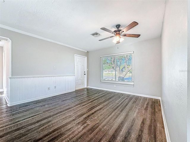 7401 16TH ST N, St Petersburg, FL 33702