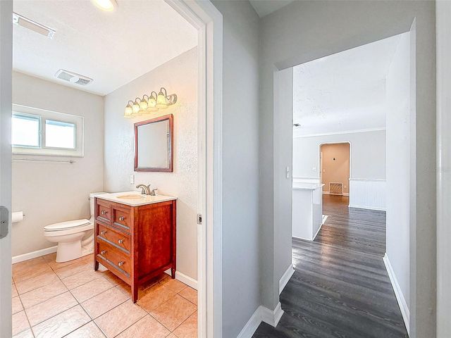 7401 16TH ST N, St Petersburg, FL 33702