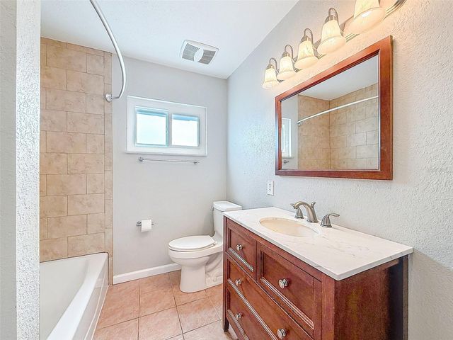 7401 16TH ST N, St Petersburg, FL 33702