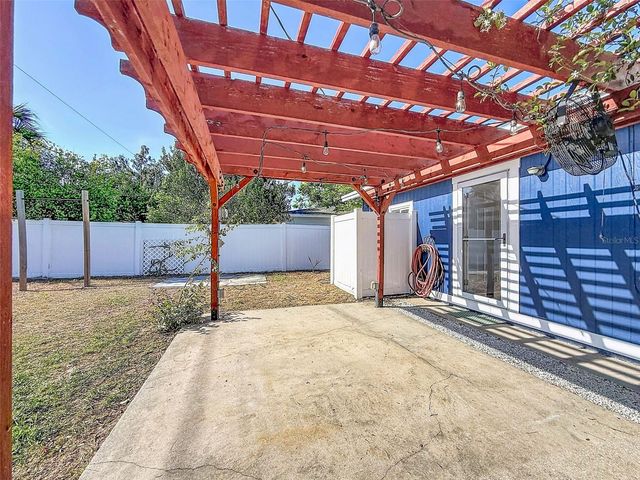 7401 16TH ST N, St Petersburg, FL 33702