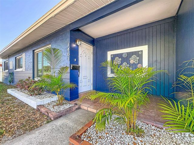 7401 16TH ST N, St Petersburg, FL 33702