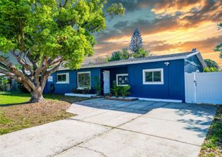 7401 16TH ST N, St Petersburg, FL 33702