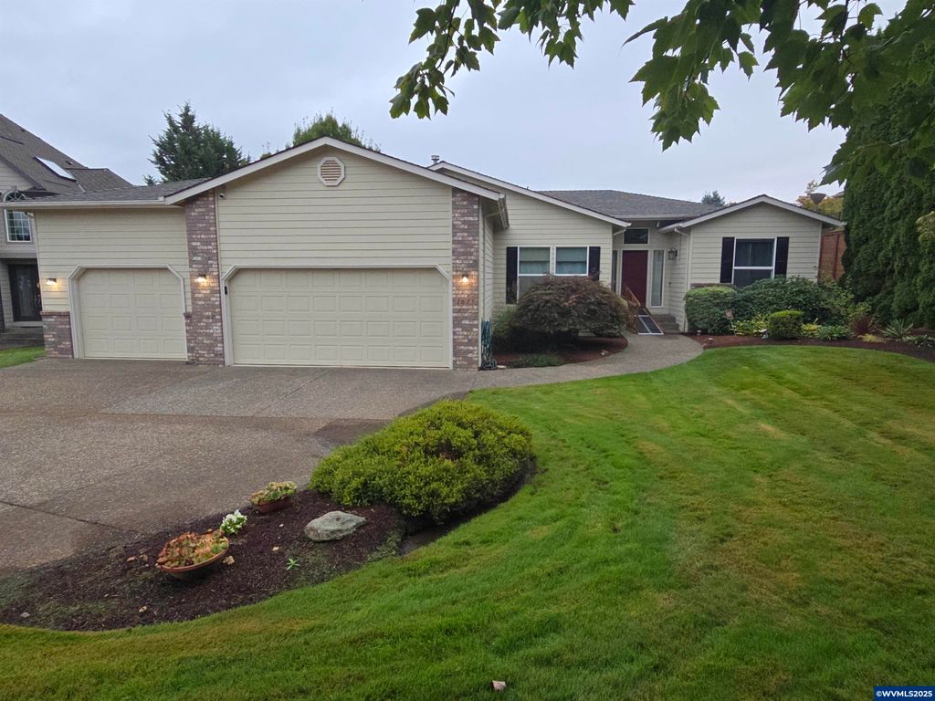 1615 Sisters Ct NW, Salem, OR 97304