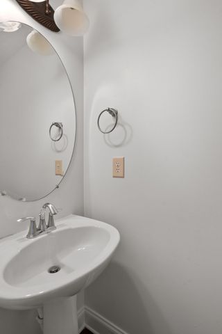 1112 Woodbury Falls Ct, Nashville, TN 37221