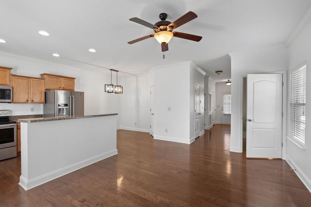 1112 Woodbury Falls Ct, Nashville, TN 37221